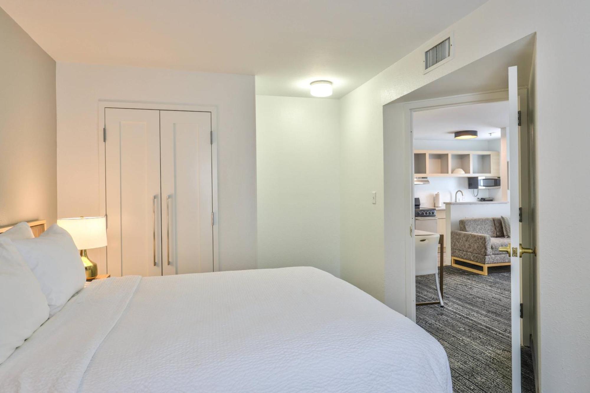 Alluxsuites At 1876, Ascend Hotel Collection Tallahassee Eksteriør billede
