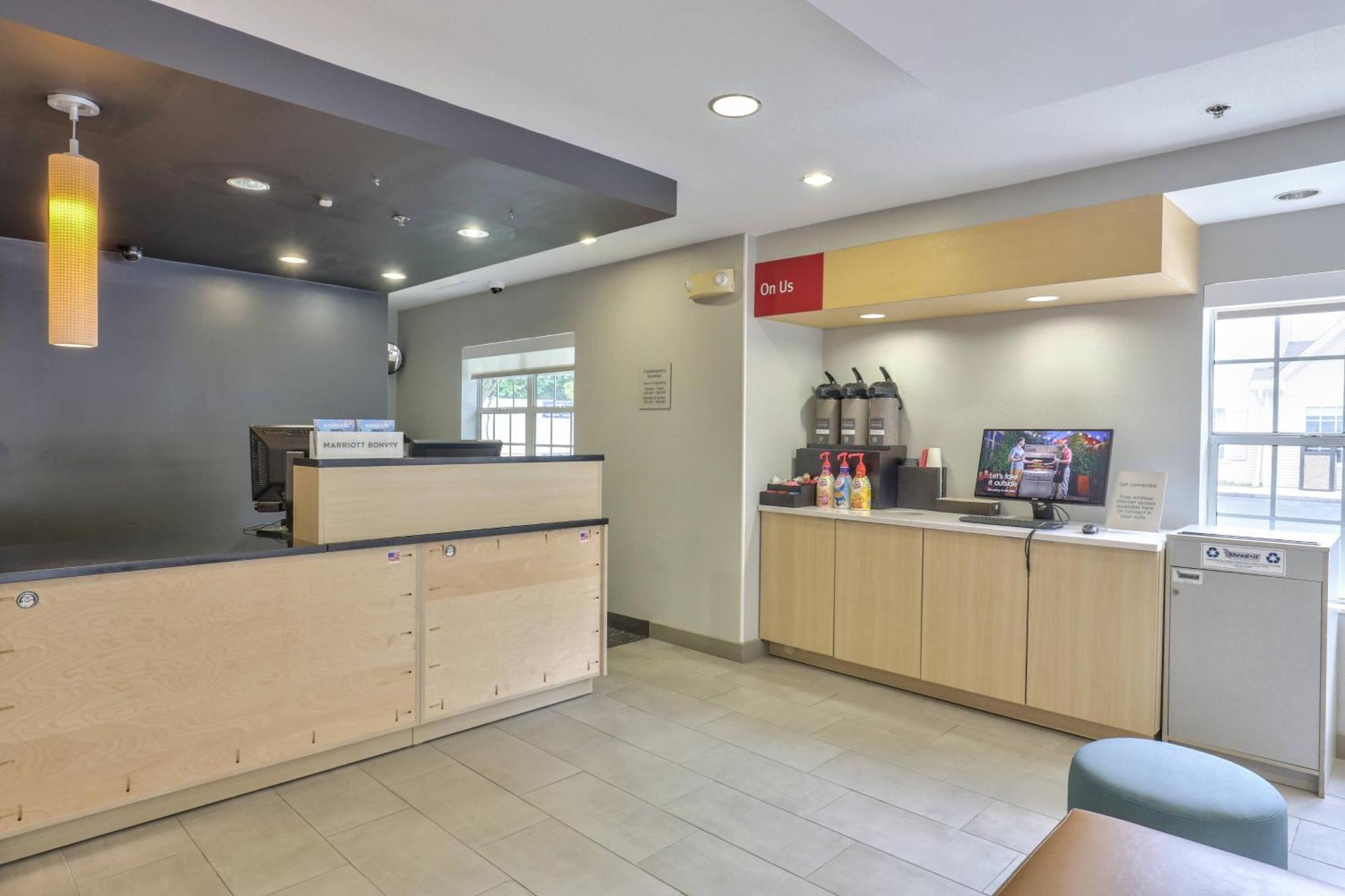 Alluxsuites At 1876, Ascend Hotel Collection Tallahassee Eksteriør billede
