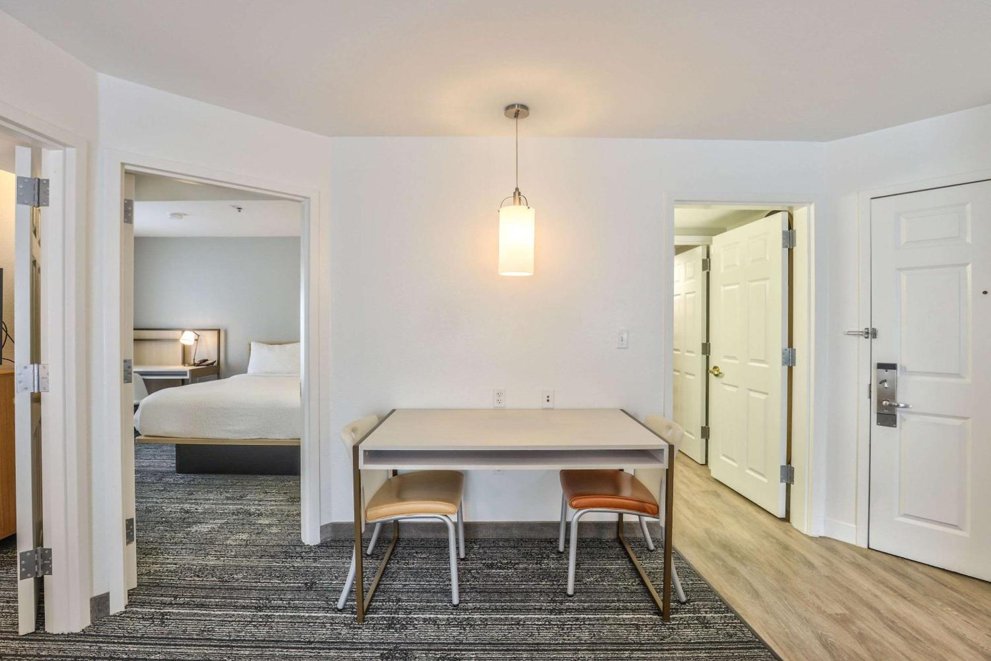 Alluxsuites At 1876, Ascend Hotel Collection Tallahassee Eksteriør billede