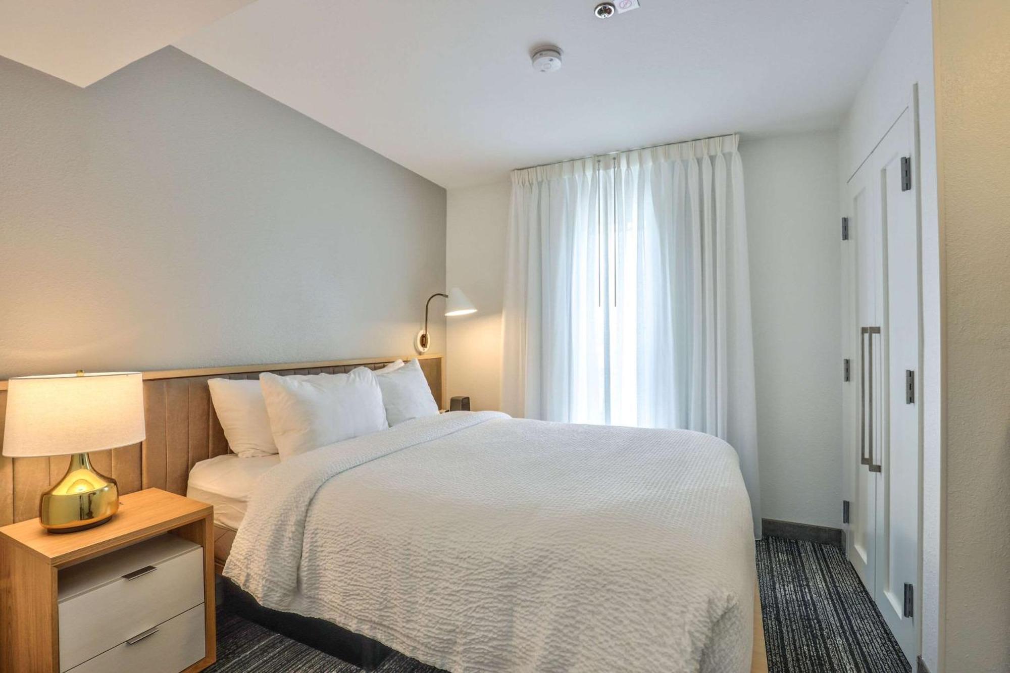Alluxsuites At 1876, Ascend Hotel Collection Tallahassee Eksteriør billede